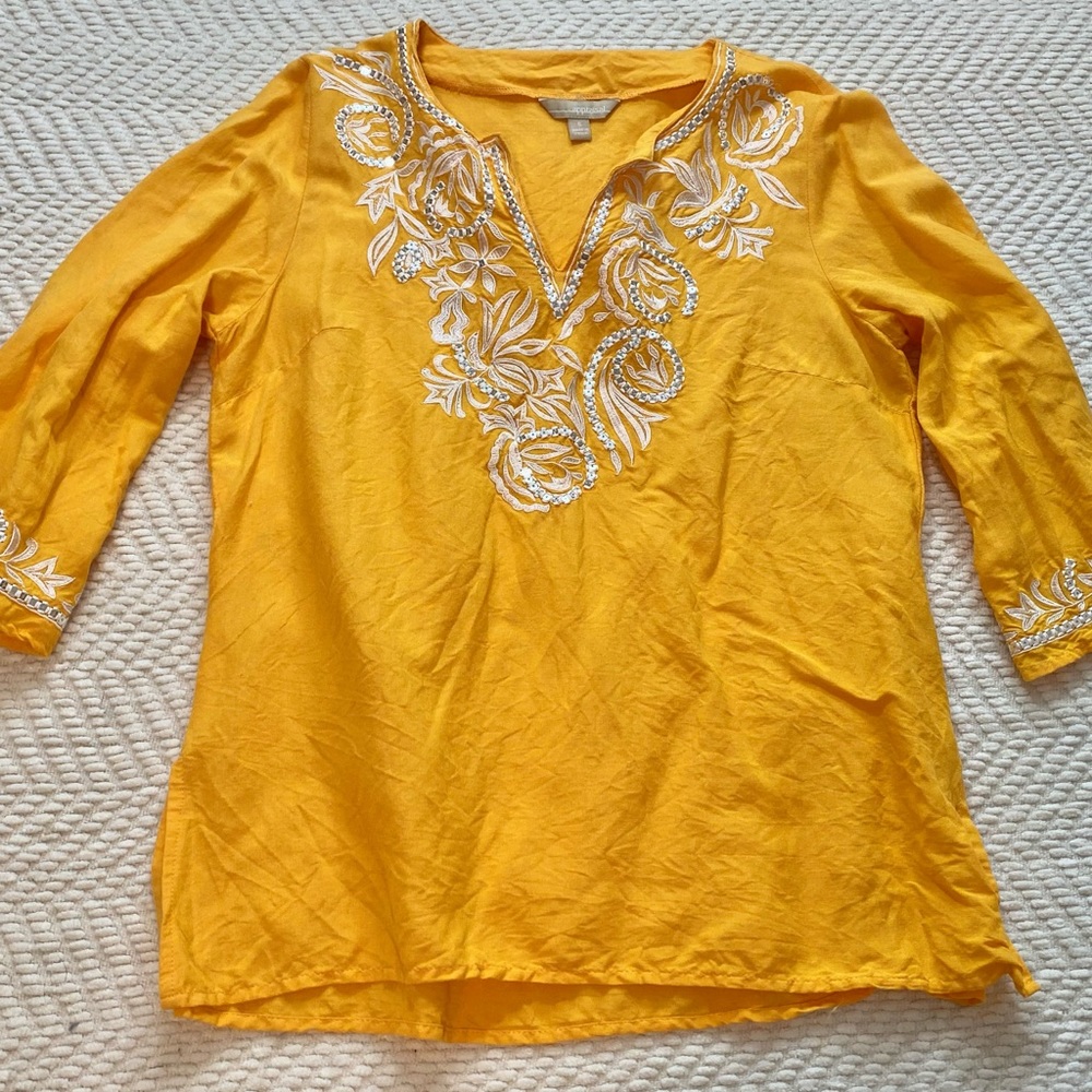 Appraisal Gold Embroidery Top